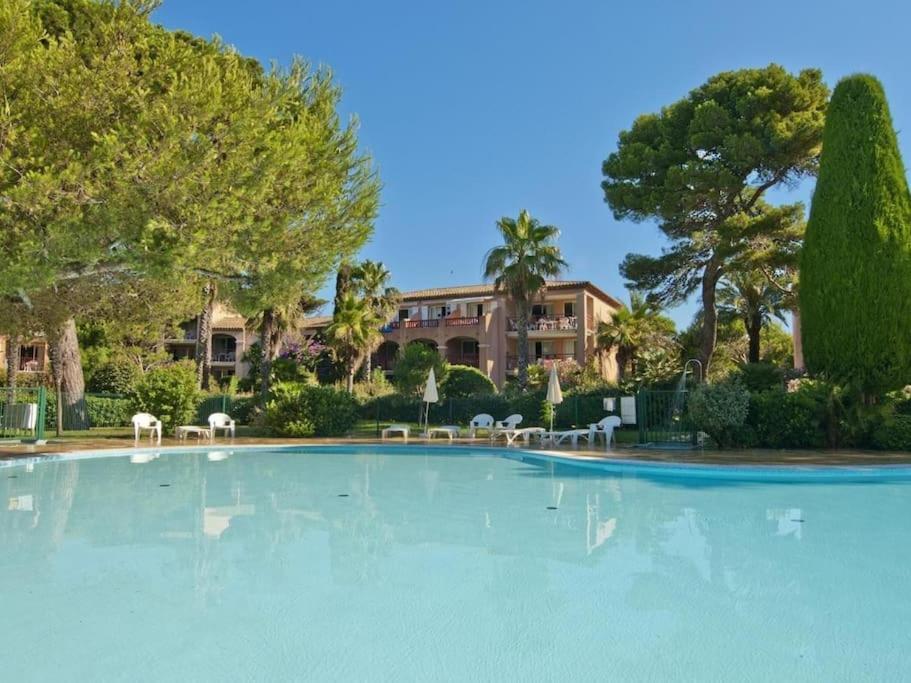 Superbe Appartement 50M De La Plage En Bord De Mer Hyeres Bagian luar foto