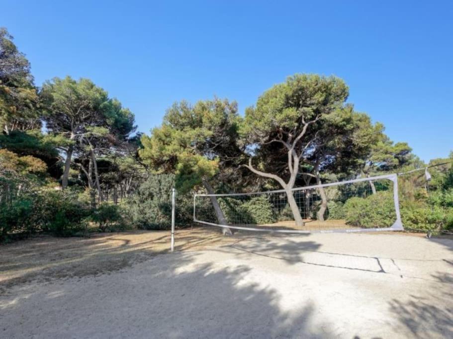 Superbe Appartement 50M De La Plage En Bord De Mer Hyeres Bagian luar foto